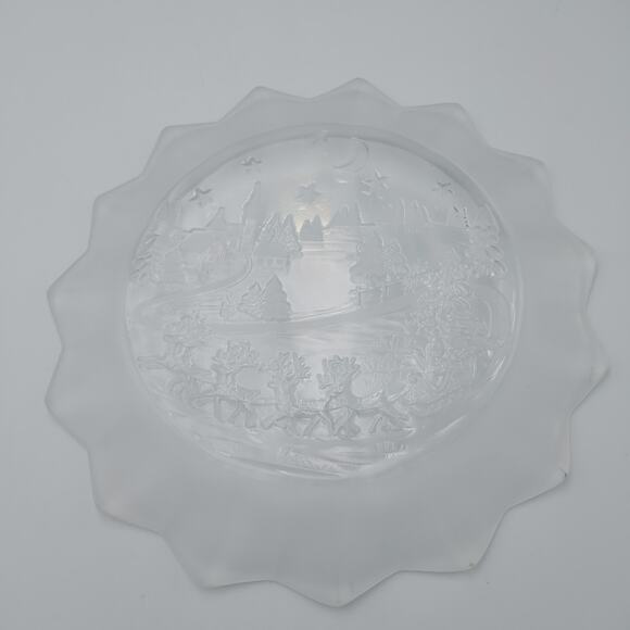 Mikasa Frosted Glass Plate Christmas Silent Night Santa, Sleigh & Reindeer 9.5" - Picture 3 of 4